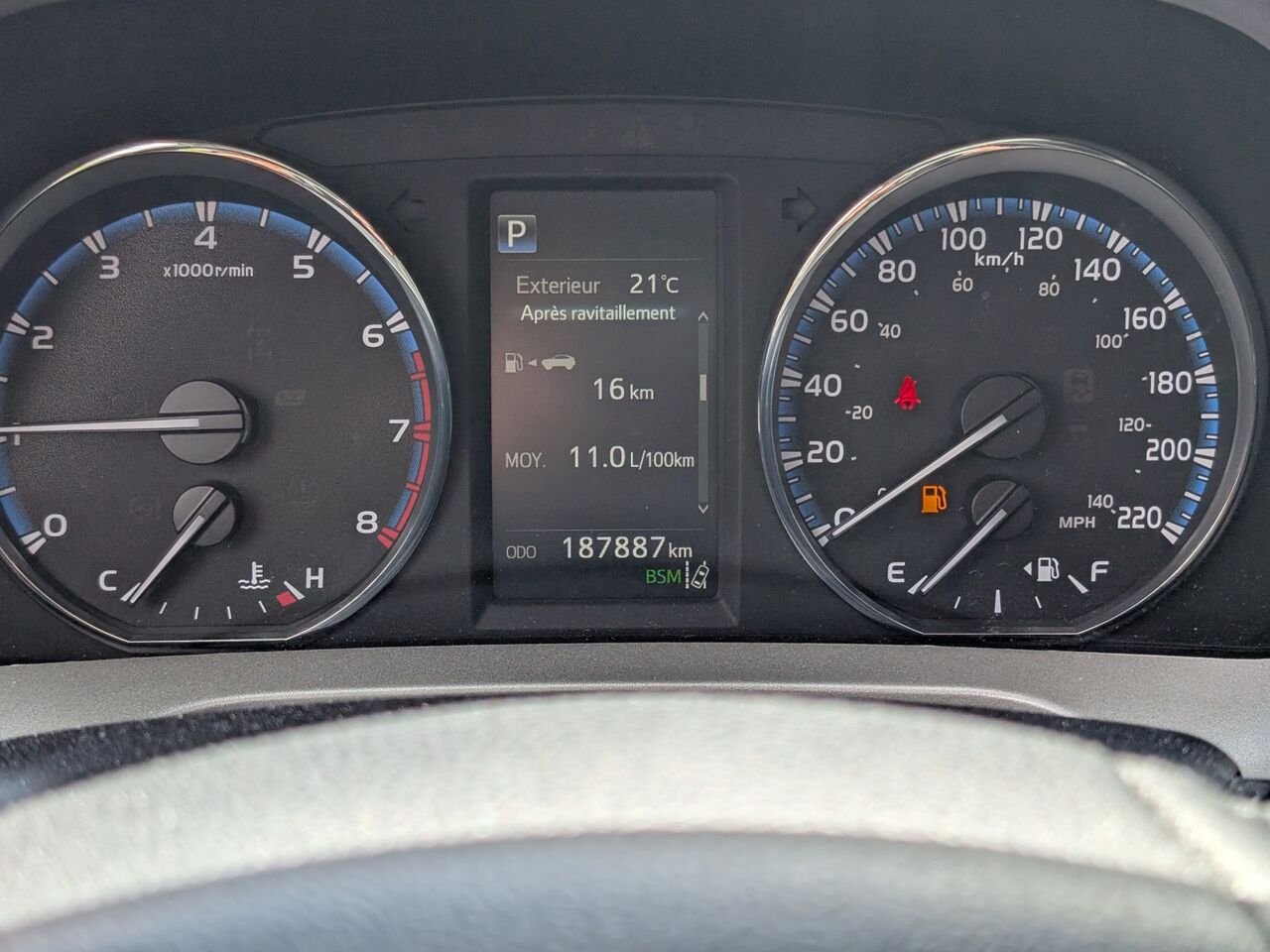 2017 Toyota RAV4 2T3DFREV0HW631881 Grey Sherbrooke - photo #16