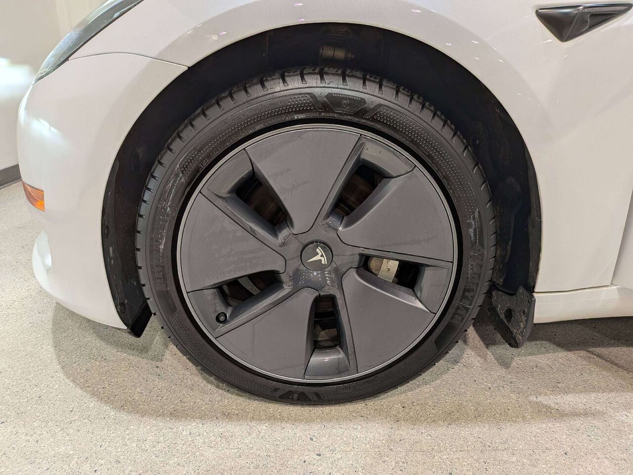 2023 Tesla Model 3 RWD White Val-David - photo #30