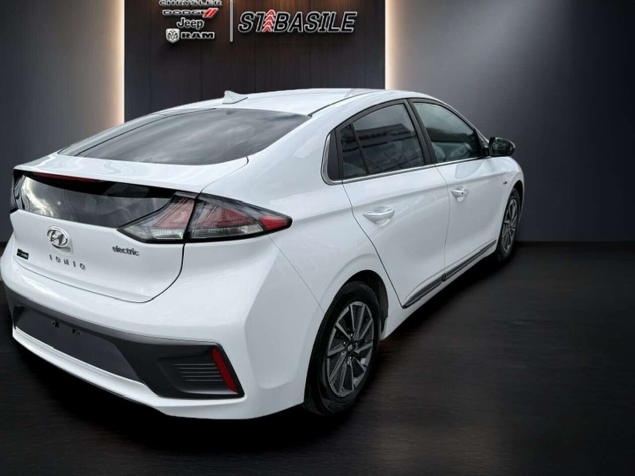 2020 Hyundai IONIQ White Saint-Basile-le-Grand - photo #20