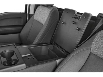 Ford Super Duty F-350 à roues arrière simples XLT