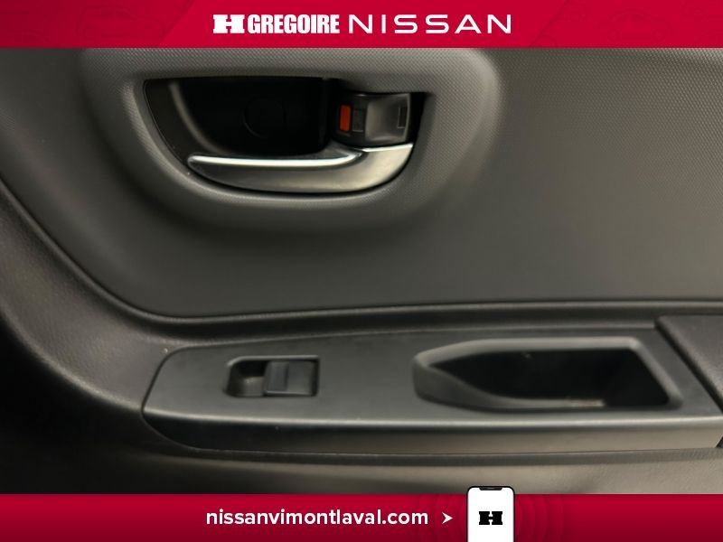 2017 Toyota Yaris Black Blainville - photo #14