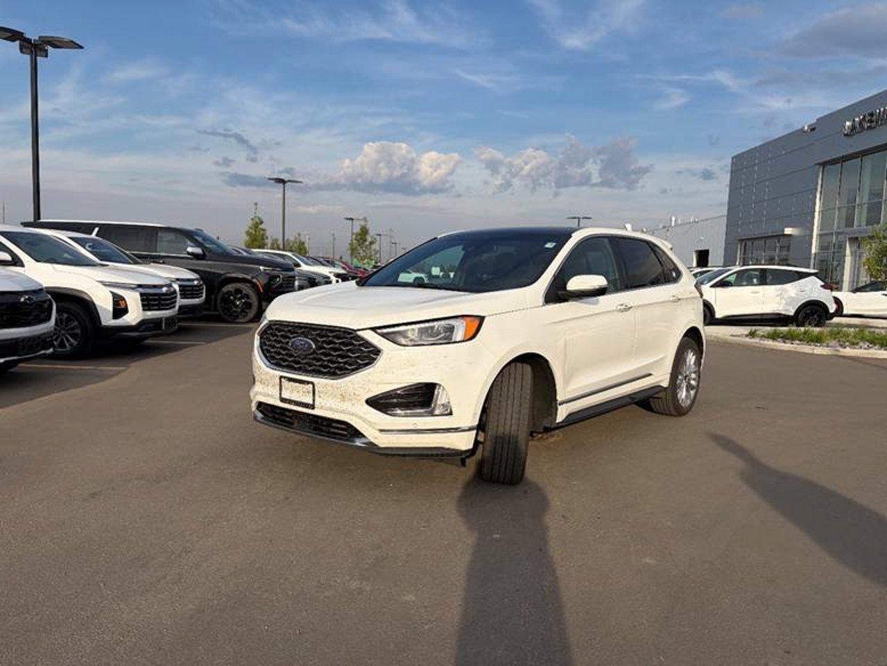 2022 Ford Edge Titanium AWD White Sherwood Park - photo #2