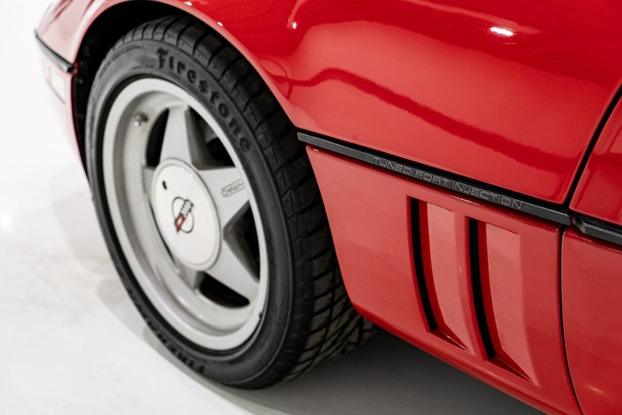 Chevrolet Corvette *PRIX EN USD* Callaway Turbo #123/400 built 1988 Rouge Montréal - photo #37