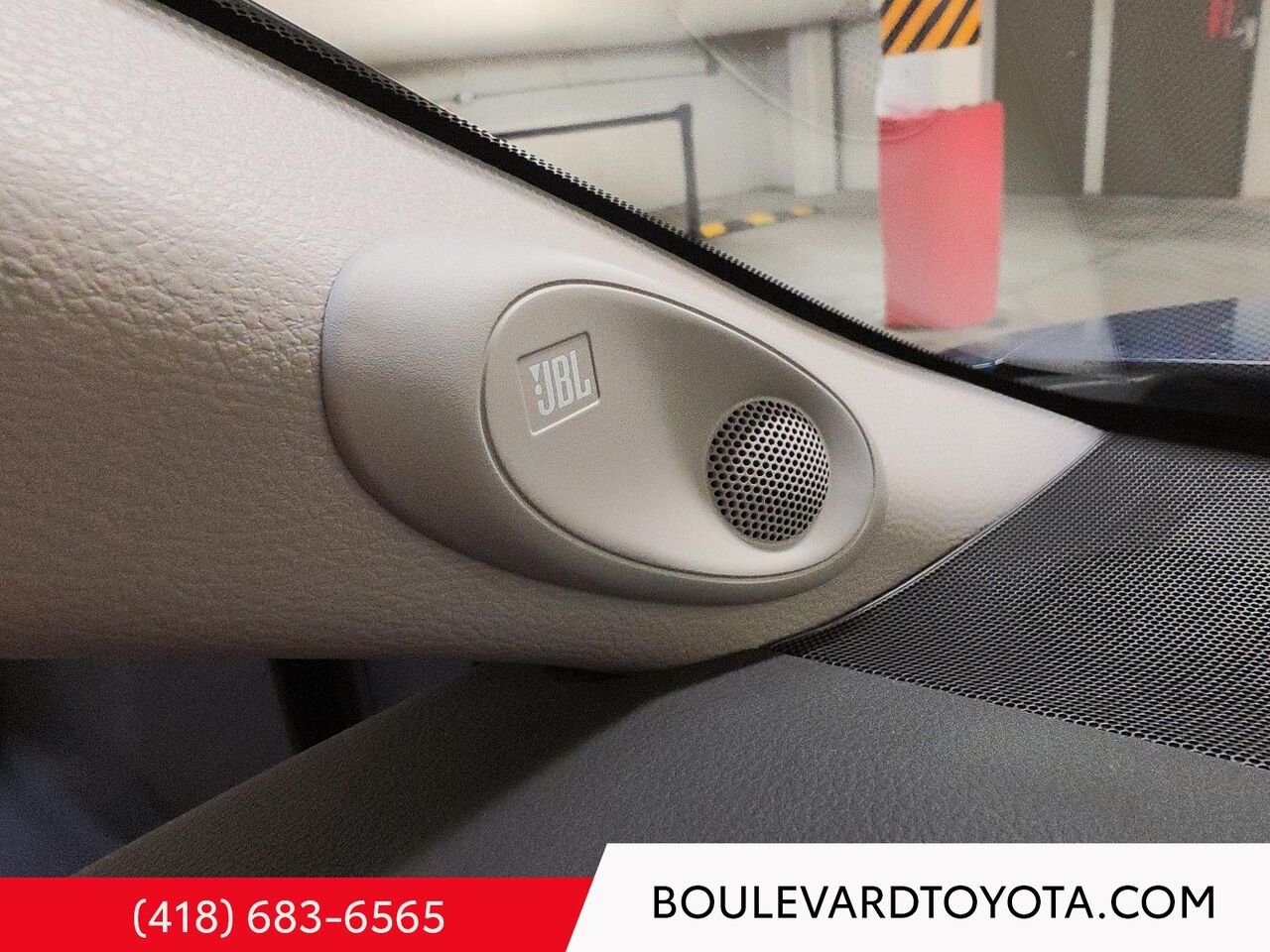 2025 Toyota Camry 531872-25 | XLE, HYBRIDE, AWD Blue Québec - photo #11