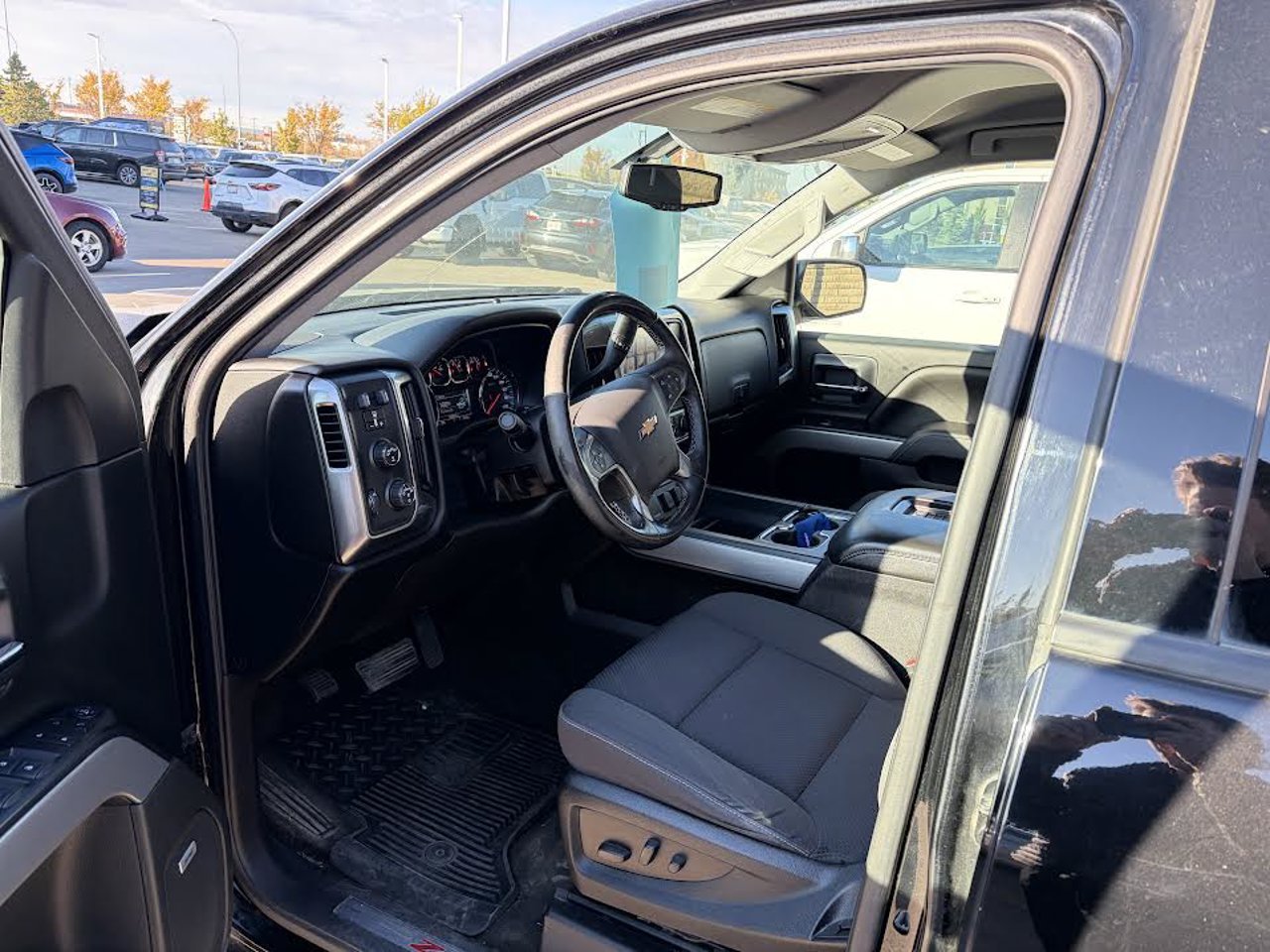 2018 Chevrolet Silverado 1500 4WD Crew Cab 143.5 LT w/1LT Black Sherwood Park - photo #6