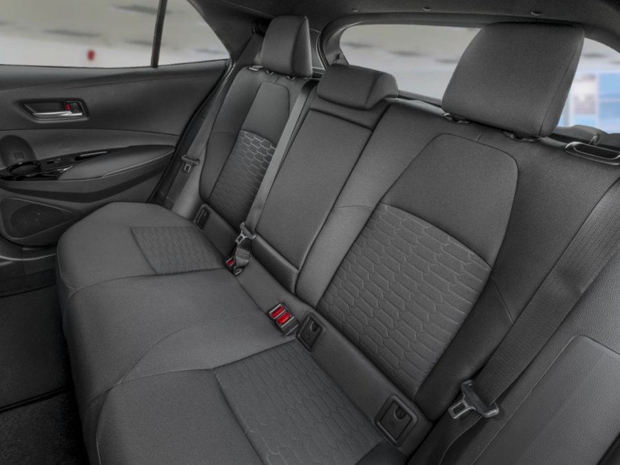 Toyota Corolla à hayon 2027 2027 Frisson glacé nacré avec toit noir