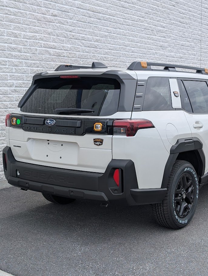 2026 SUBARU Outback WILDERNESS Crystal White Pearl Saint-Hyacinthe - photo #1
