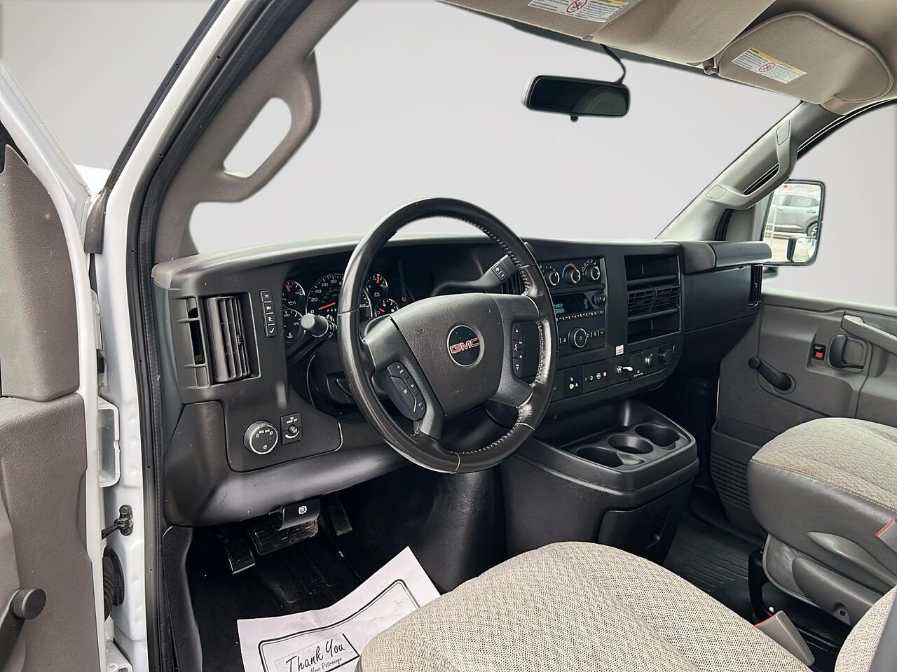 2023 GMC Fourgonnette commerciale tronquée Savana White Québec - photo #27