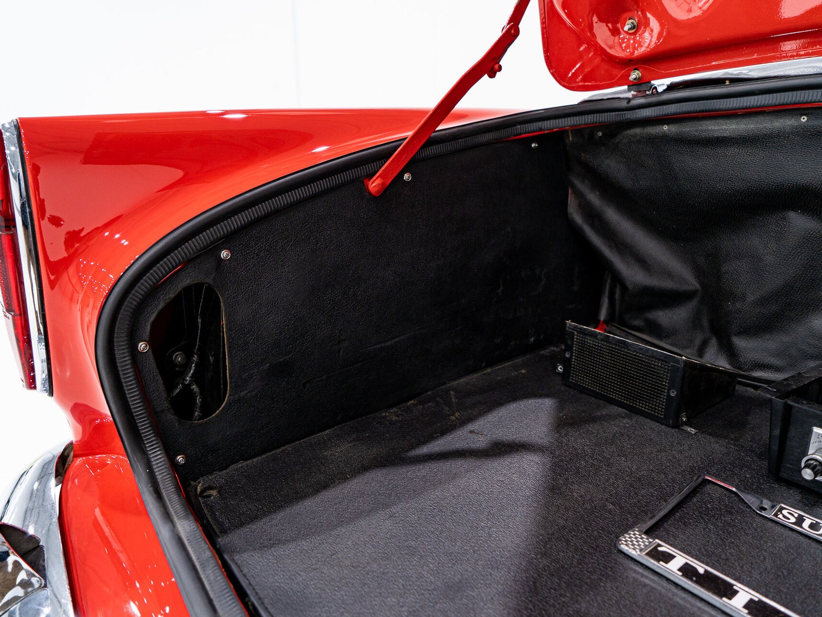 Sunbeam Tiger Unrestored with single repaint **PRIX EN USD** 1967 Rouge Montréal - photo #80