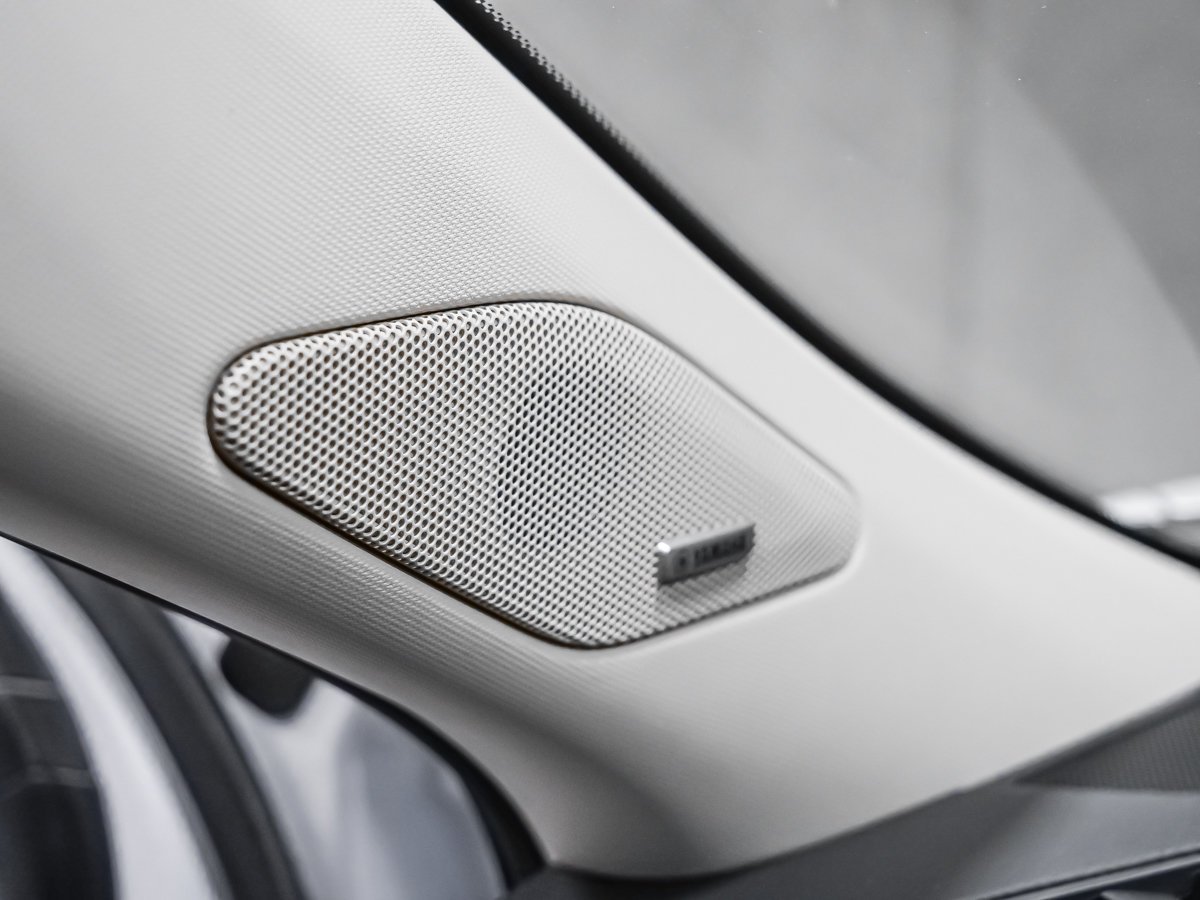 Mitsubishi Outlander LE 2026 Blanc diamant Montréal - photo #10