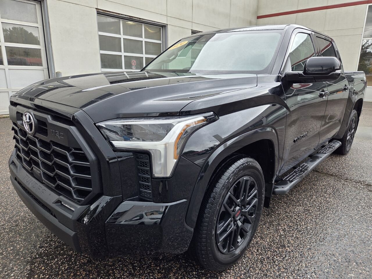 2024 Toyota TUNDRA Black Mont-Laurier - photo #0