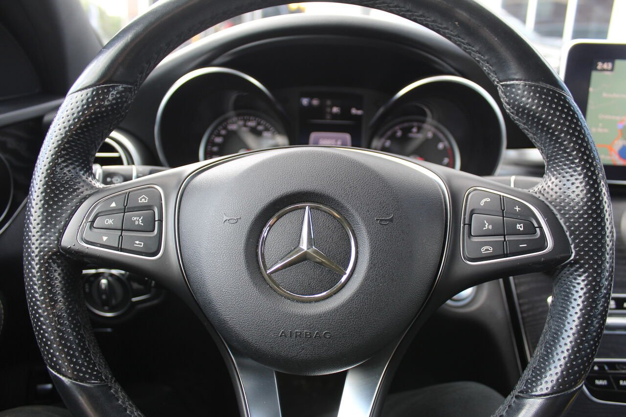 Mercedes-Benz Classe-C VIN: 55SWF4KB3JU264149 2018 Blanc Sainte-Rose - photo #17