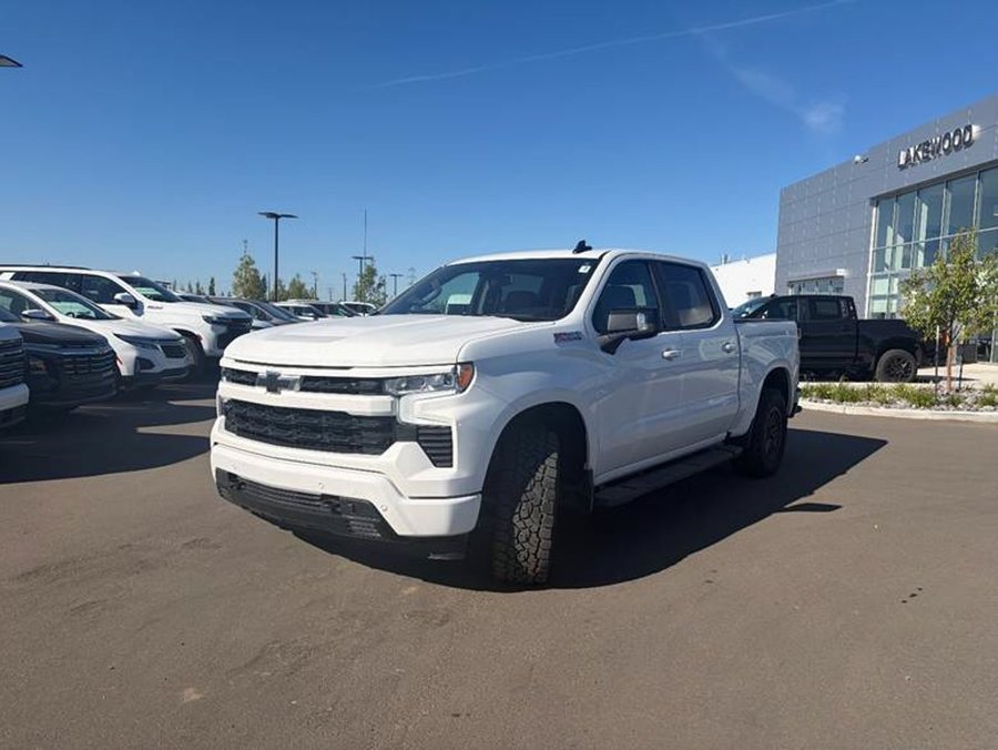 2026 Chevrolet Silverado 1500 RST 5.3L Z71 | 18in Fuel Wheels White