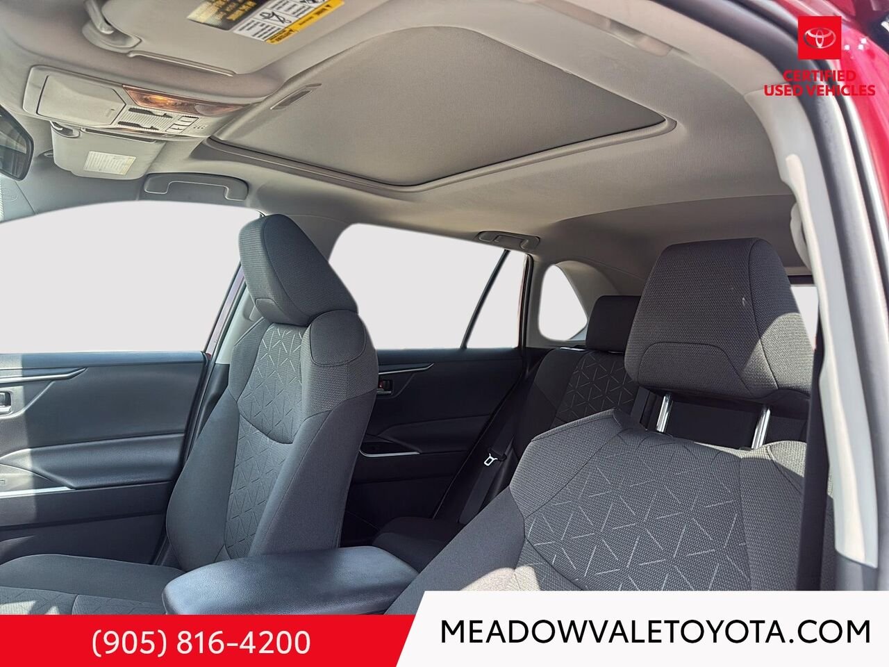 2021 Toyota RAV4 One owner, Red Mississauga - photo #8