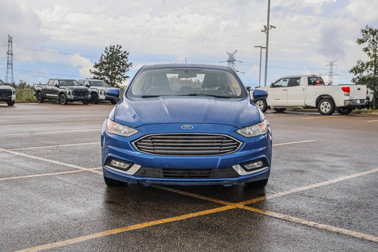 2018 Ford Fusion SE FWD Blue Sherwood Park - photo #2