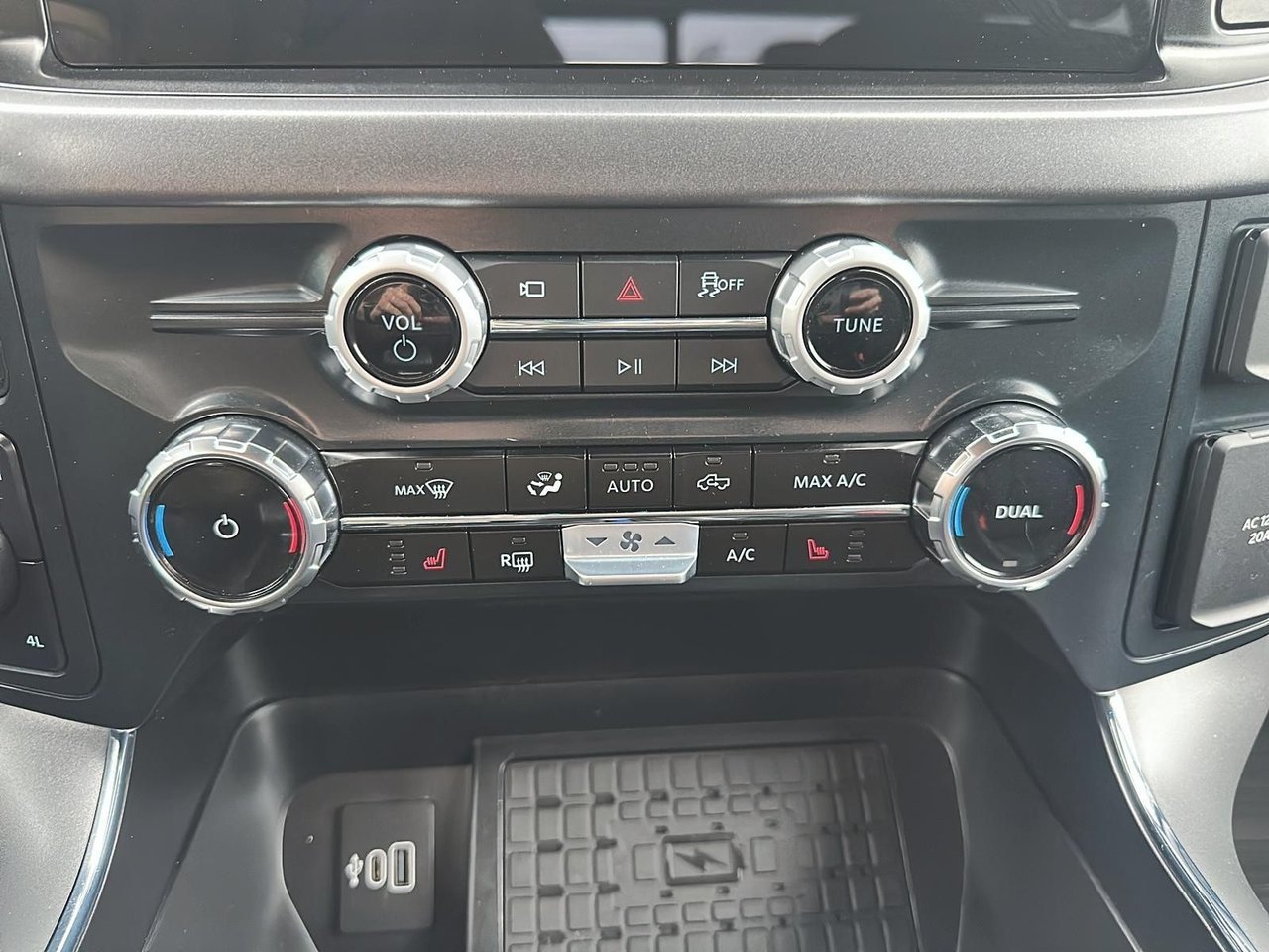2025 Ford F-150 Blue Rouyn-Noranda - photo #16