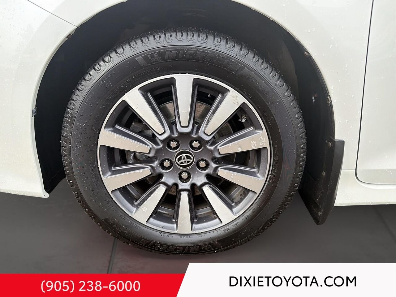 2020 Toyota Sienna LIMITED AWD / CLEAN CARFAX / HEATED SEATS / MOONROOF / ALLOY WHEELS / REAR DVD PLAYER White Mississauga - photo #6