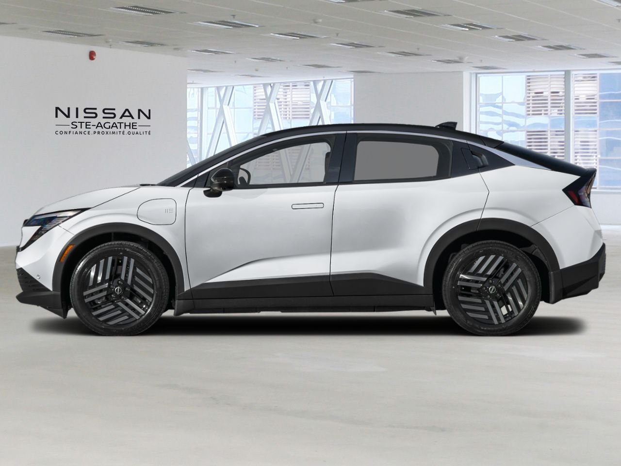 Nissan LEAF 2026 Blanc Everest nacré triple couche/Noir Ste-Agathe des Monts - photo #1
