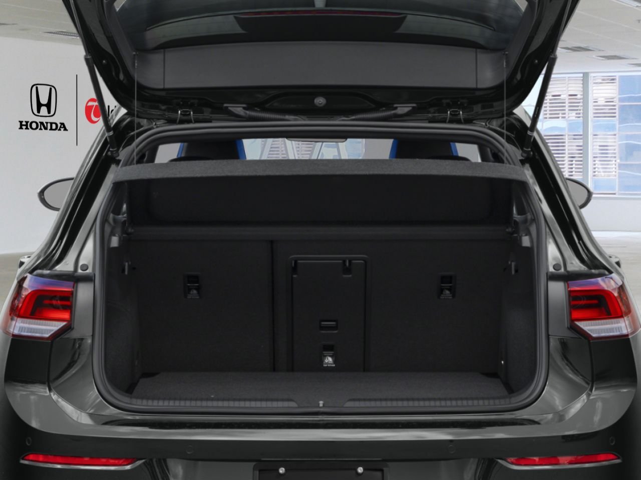 2024 Volkswagen Golf R Blue Mississauga - photo #6