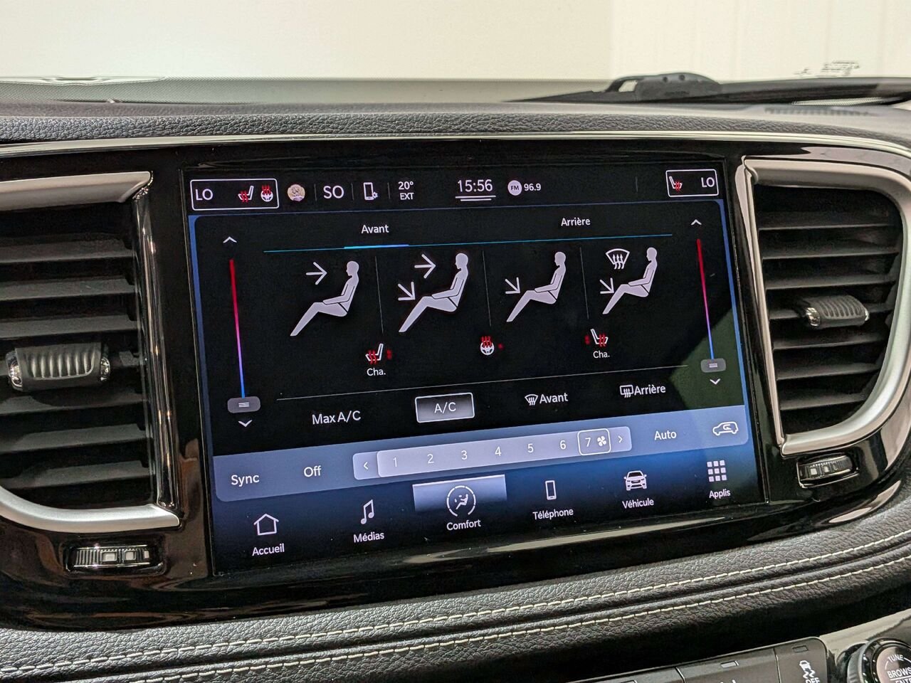 Chrysler Pacifica 2022 Bleu Val-David - photo #24