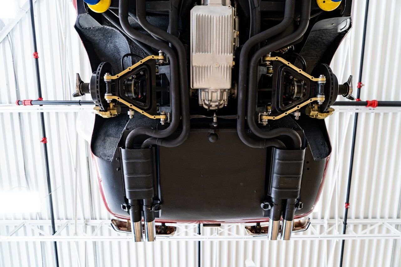 Ferrari 365 GTB4 Daytona 18,301 miles With Orig Books/Tools/ Carbs / Filter Box 1973 Rouge Montréal - photo #101