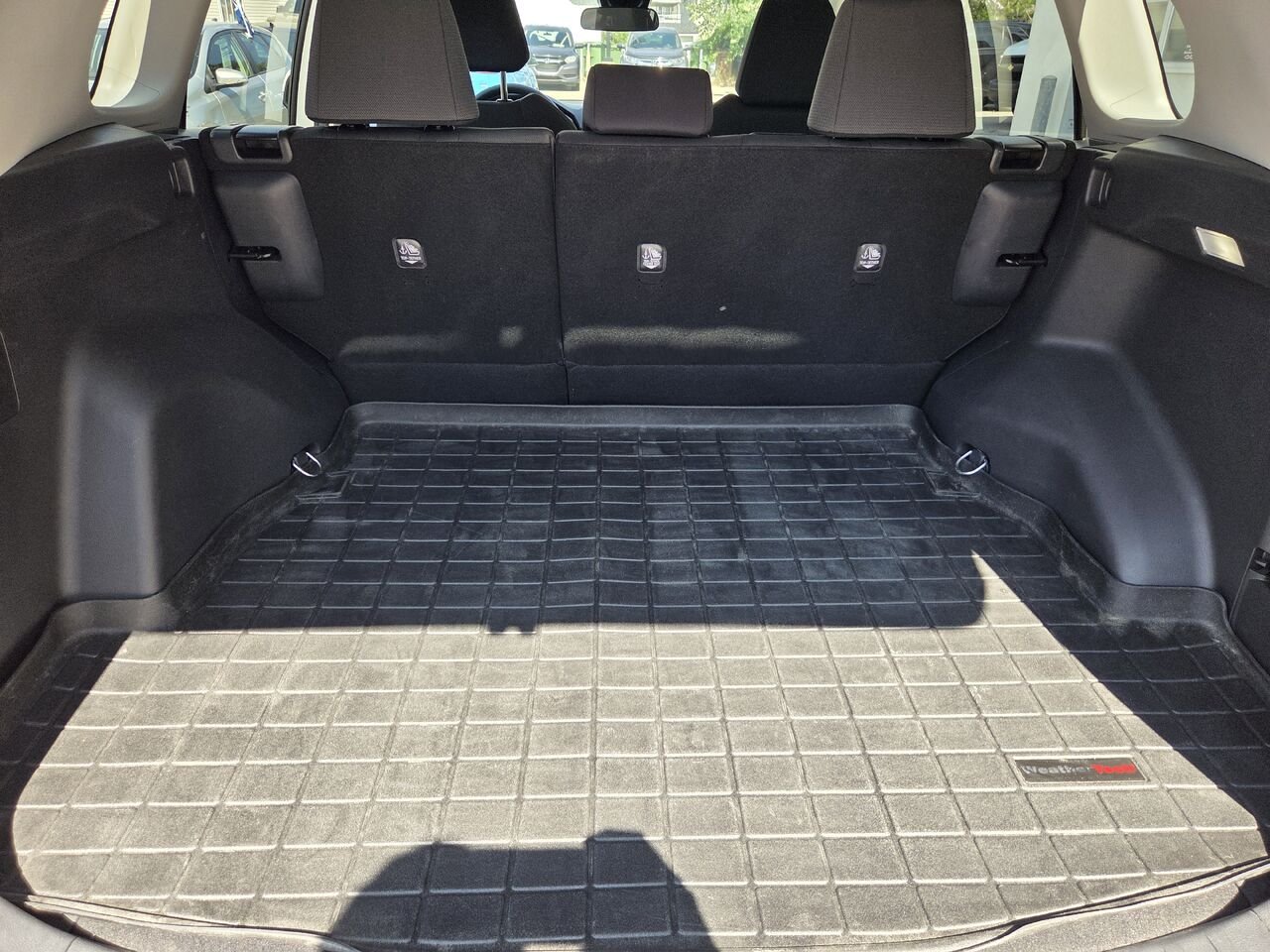 Toyota RAV4 2023 Blanc Mont-Laurier - photo #6