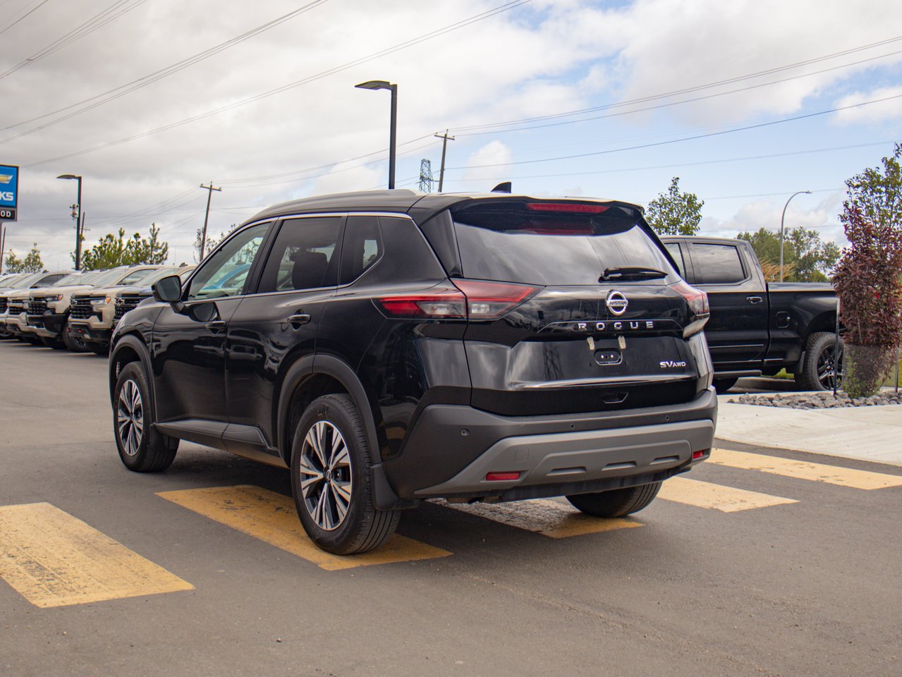 2021 Nissan Rogue AWD SV Black Sherwood Park - photo #7