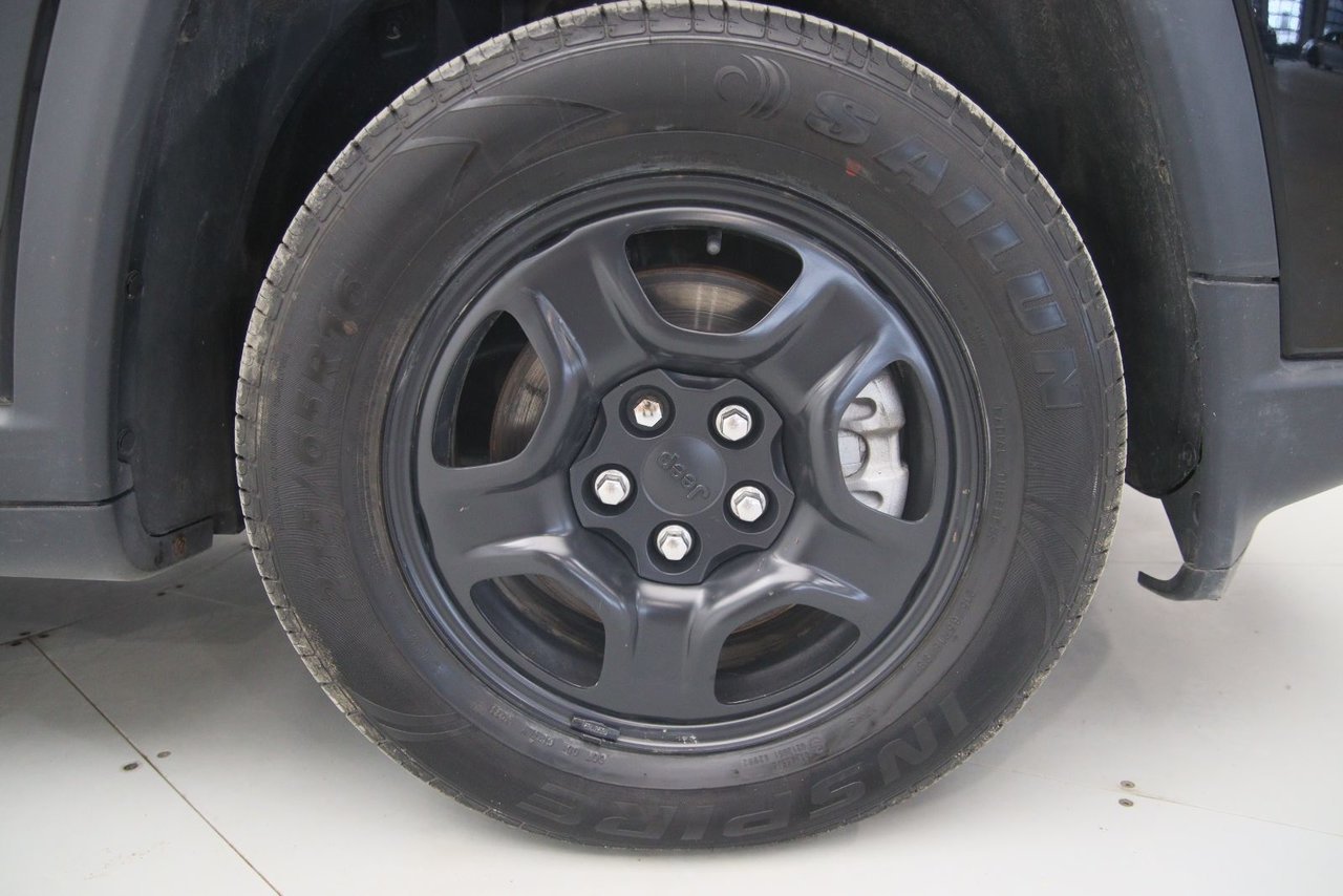 Jeep Compass NIV 3C4NJCAB3LT114859 2020 Noir Chicoutimi - photo #17