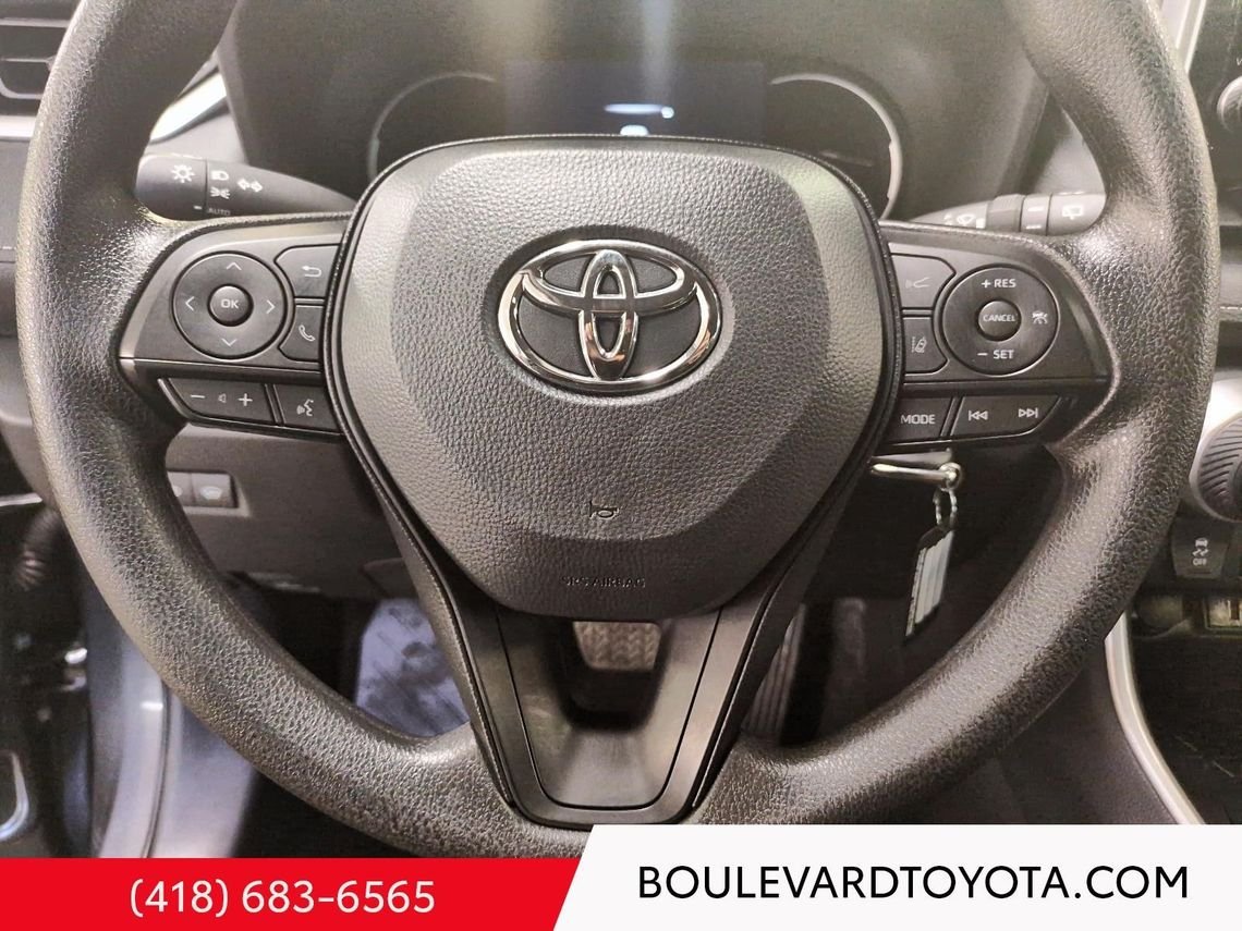 Toyota RAV4 531702-98 | LE 2025 Gris Québec - photo #16
