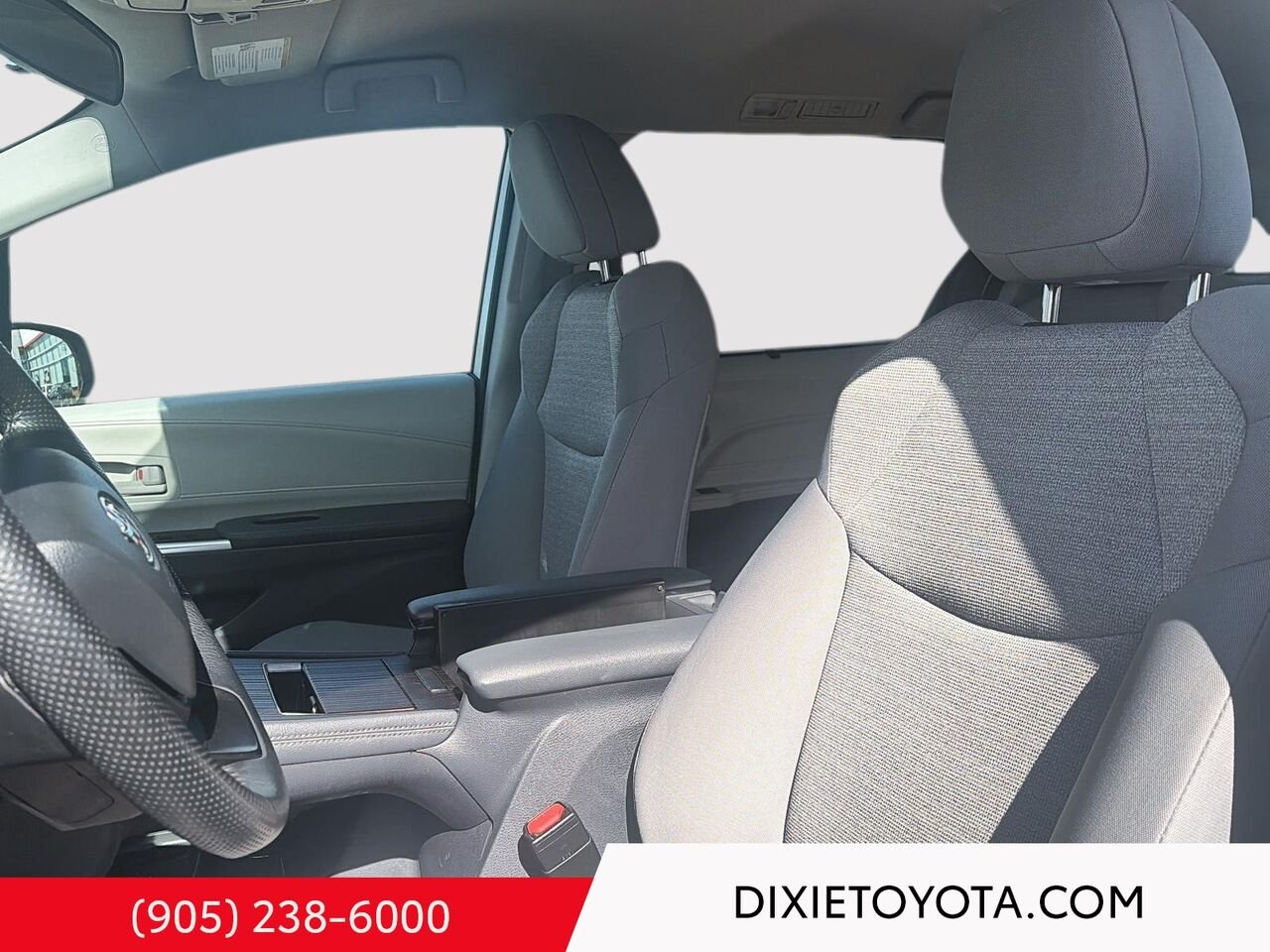 2024 Toyota Sienna HYBRID LE FWD / HEATED SEATS / POWER SLIDING DOORS / 8 SEATER / CARPLAY AND ANDROID AUTO White Mississauga - photo #8