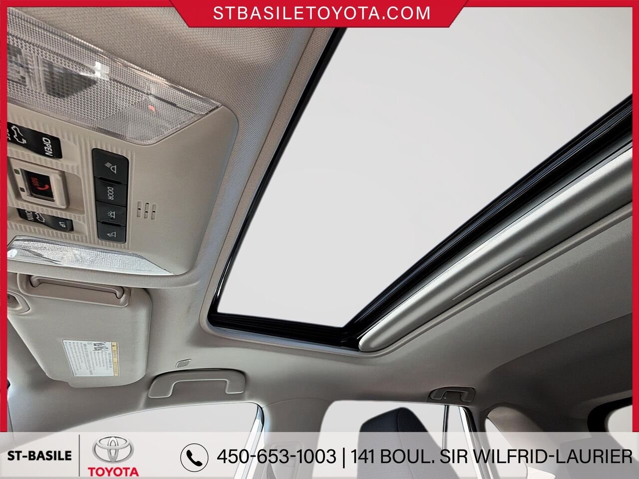 2025 TOYOTA RAV4 Hybrid White Saint-Basile-le-Grand - photo #18