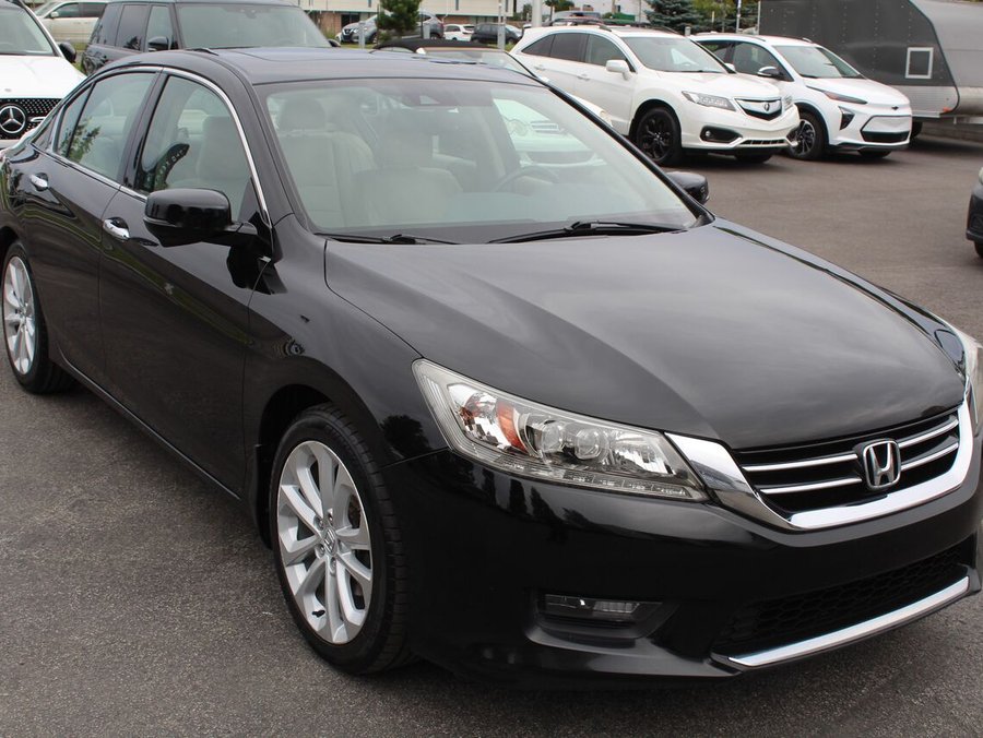 Honda Berline Accord Touring Toit ouvrant Navigation Camera Cuir Mags 2015 Noir