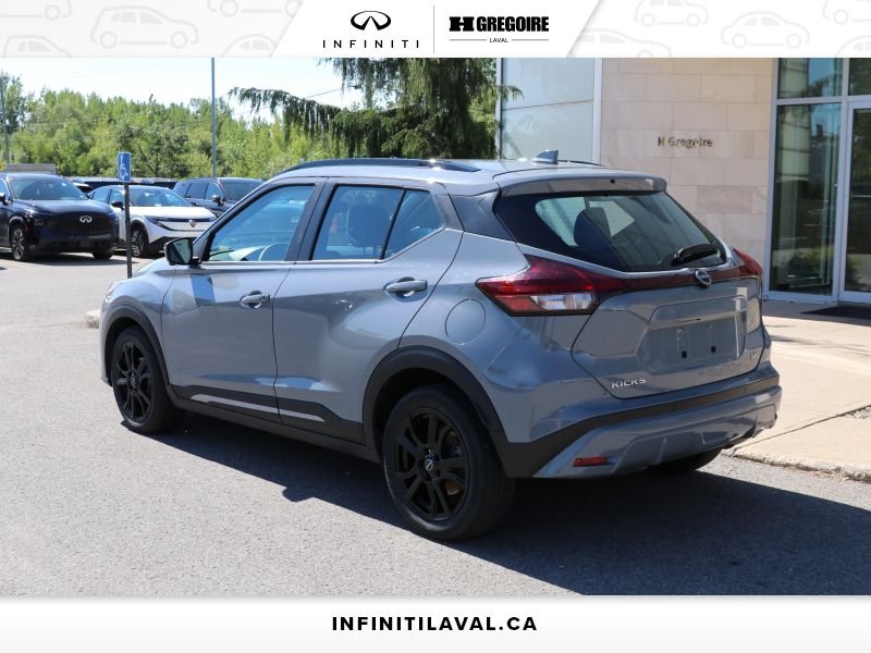 Nissan Kicks IT2514 | SR * Mag * Caméra * Carplay * Cuir 2024 Gris Laval - photo #5