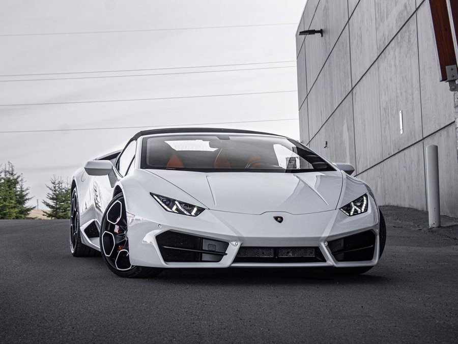 2018 Lamborghini Huracan 2018 White