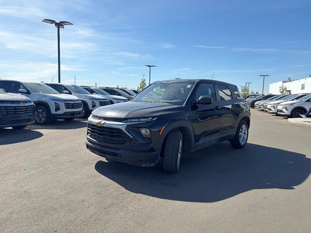 2024 Chevrolet Trailblazer FWD 4dr LS Black Sherwood Park - photo #2