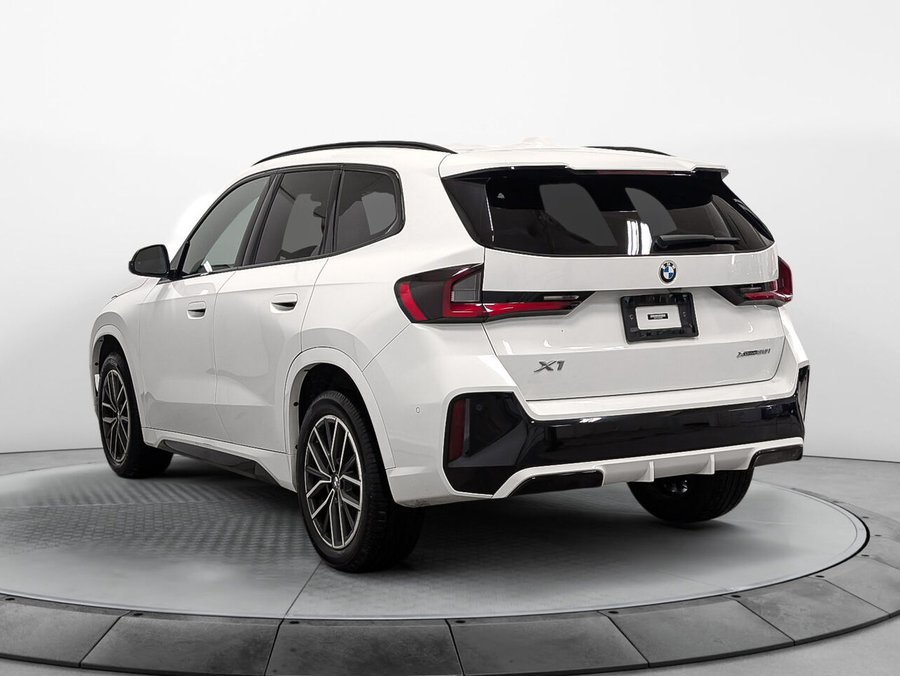 BMW X1 xDrive 28i M Sport Premium Essential Pack 2023 Blanc