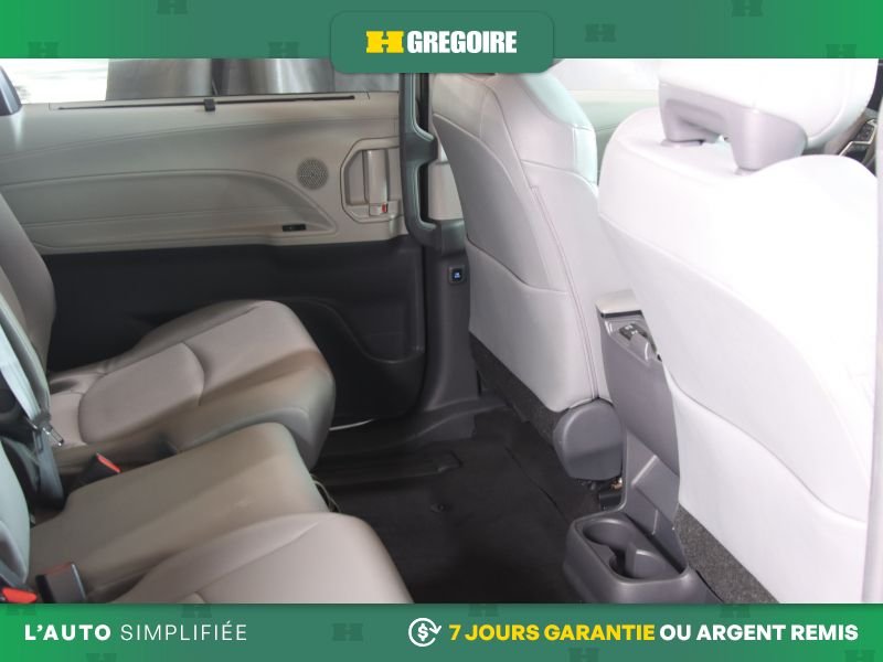 2021 Toyota Sienna Grey Laval - photo #29