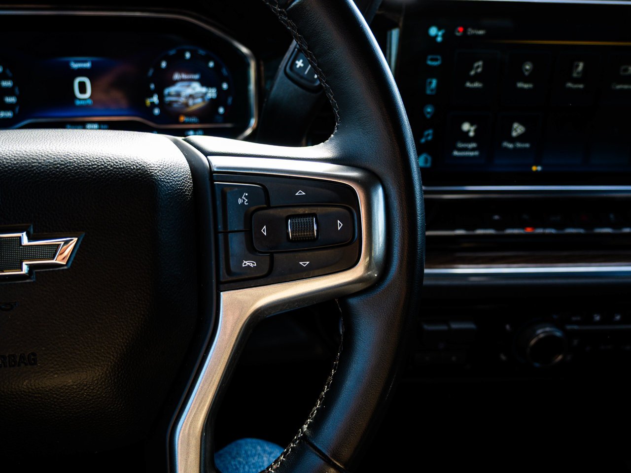 2024 Chevrolet Silverado 1500 4WD Crew Cab 147 RST White Sherwood Park - photo #21