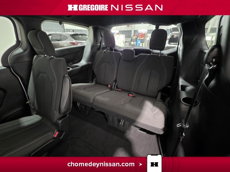 2019 Chrysler Pacifica White Saint-Eustache - photo #41
