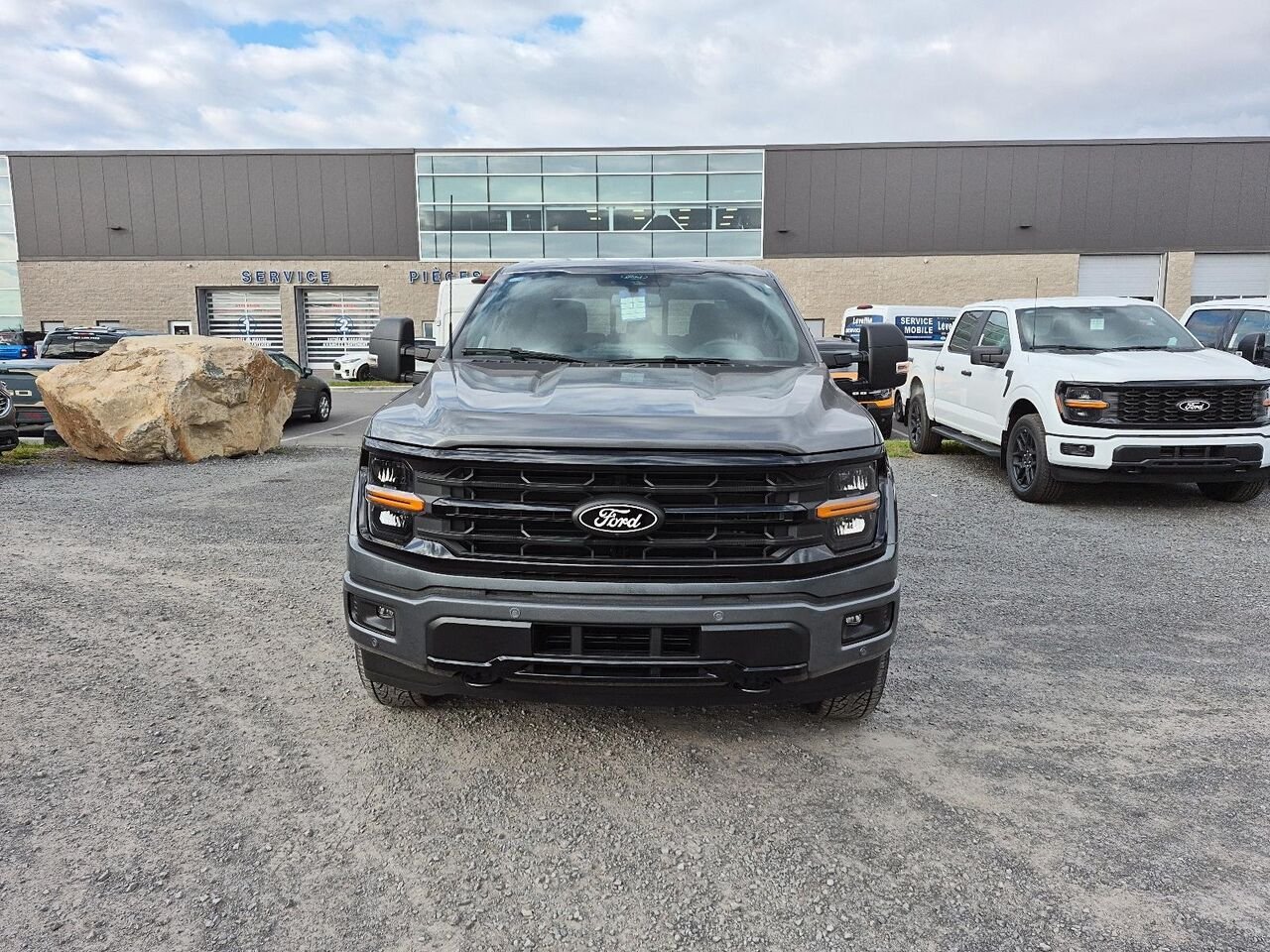 Ford F-150 2F419 | XLT 2026 Gris carbonisé métallisé Saint-Jérôme - photo #0