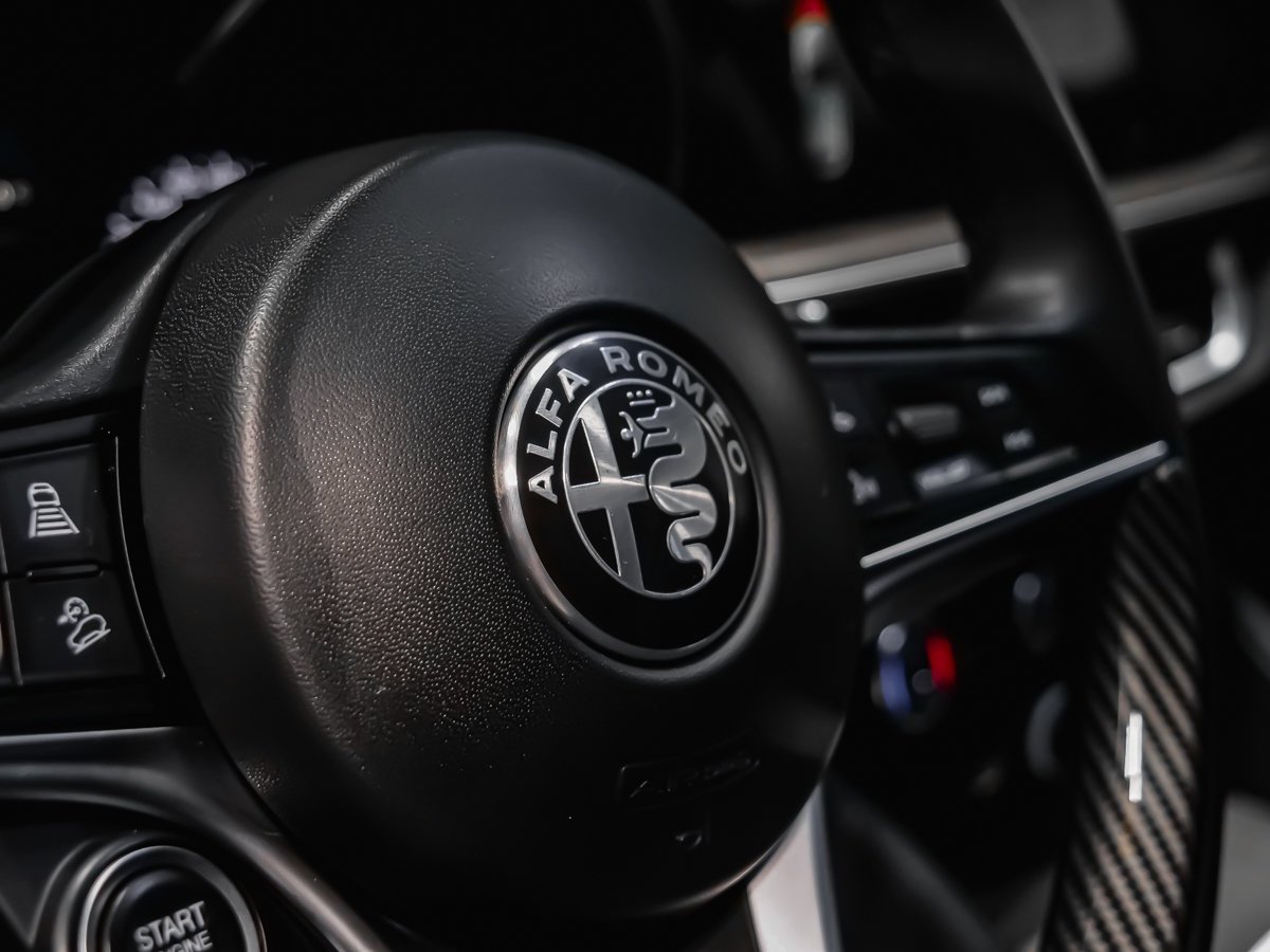 Alfa Romeo Stelvio Ti BARRE DE TOIT DÉMARREUR A DISTANCE 2018 Bleu Montréal - photo #13