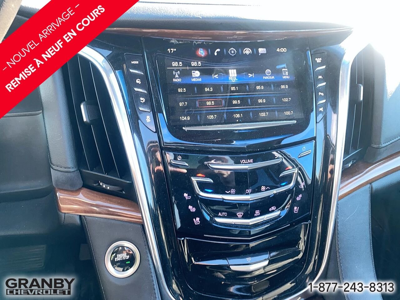 2019 Cadillac Escalade Luxe Haut de gamme 4 portes 4RM | G3887A Black Granby - photo #15