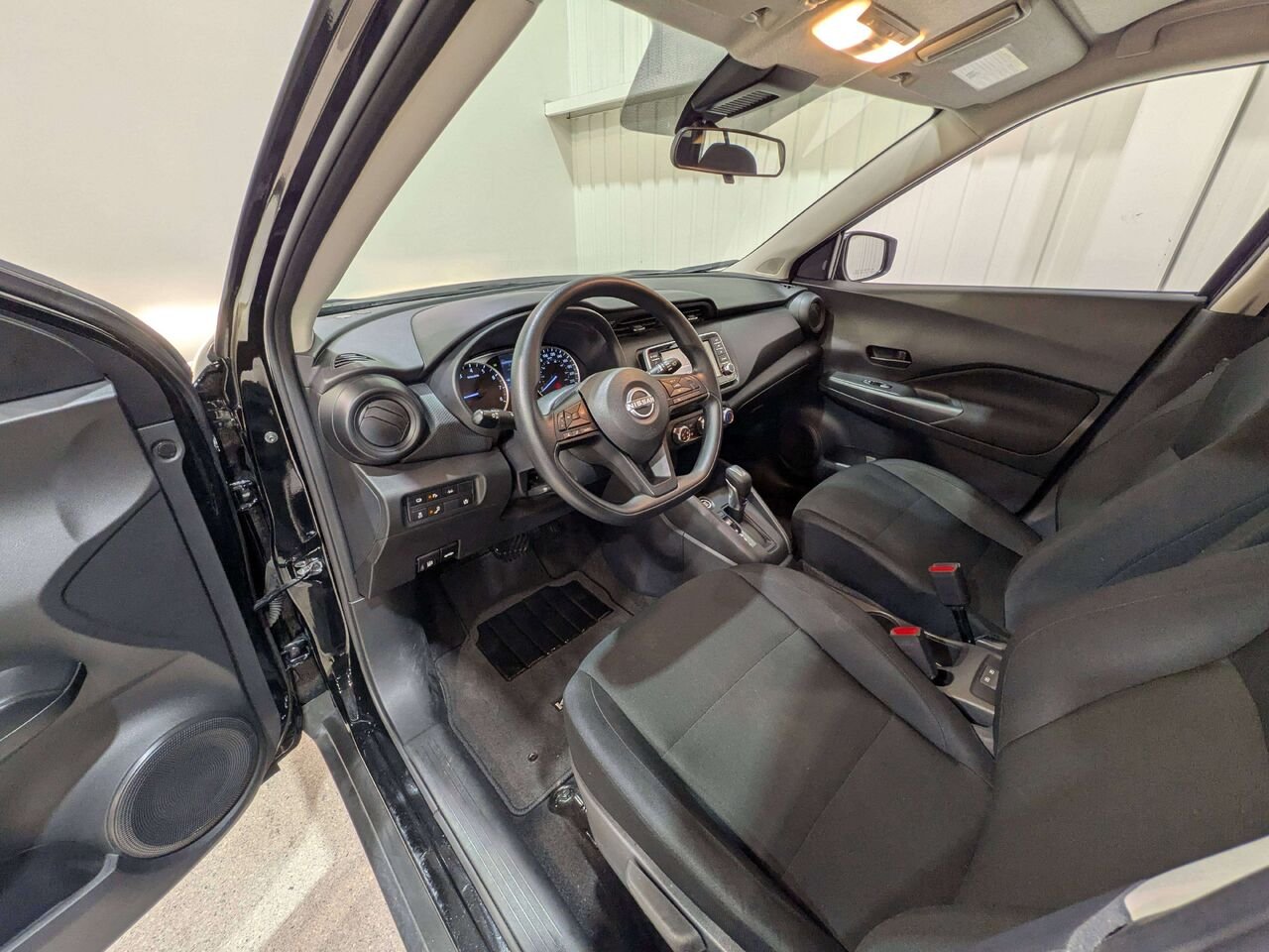 2024 Nissan Kicks S FWD Black Val-David - photo #9