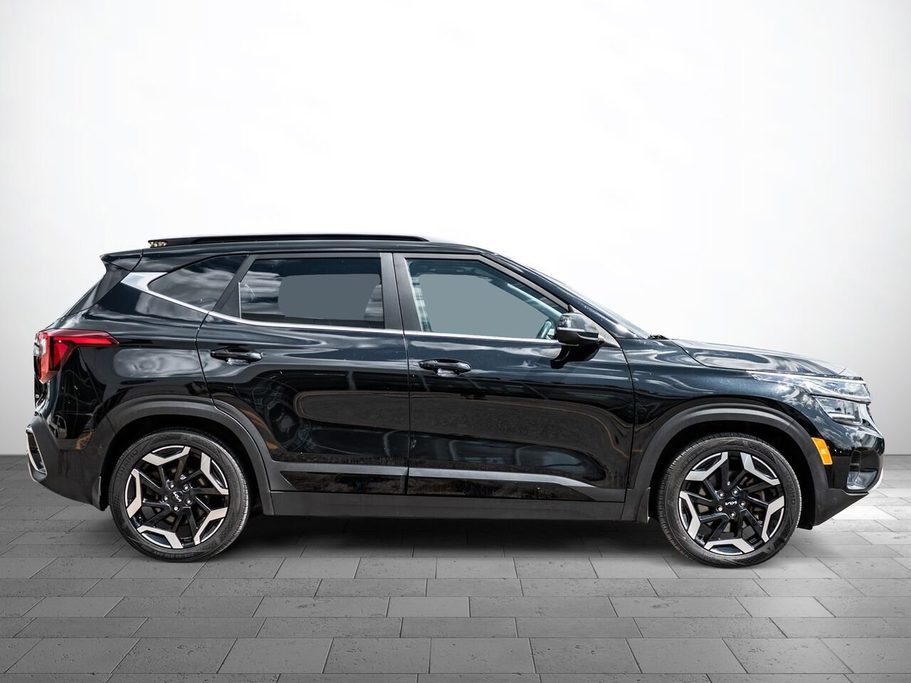 2024 Kia Seltos Black Sainte-Julienne - photo #2