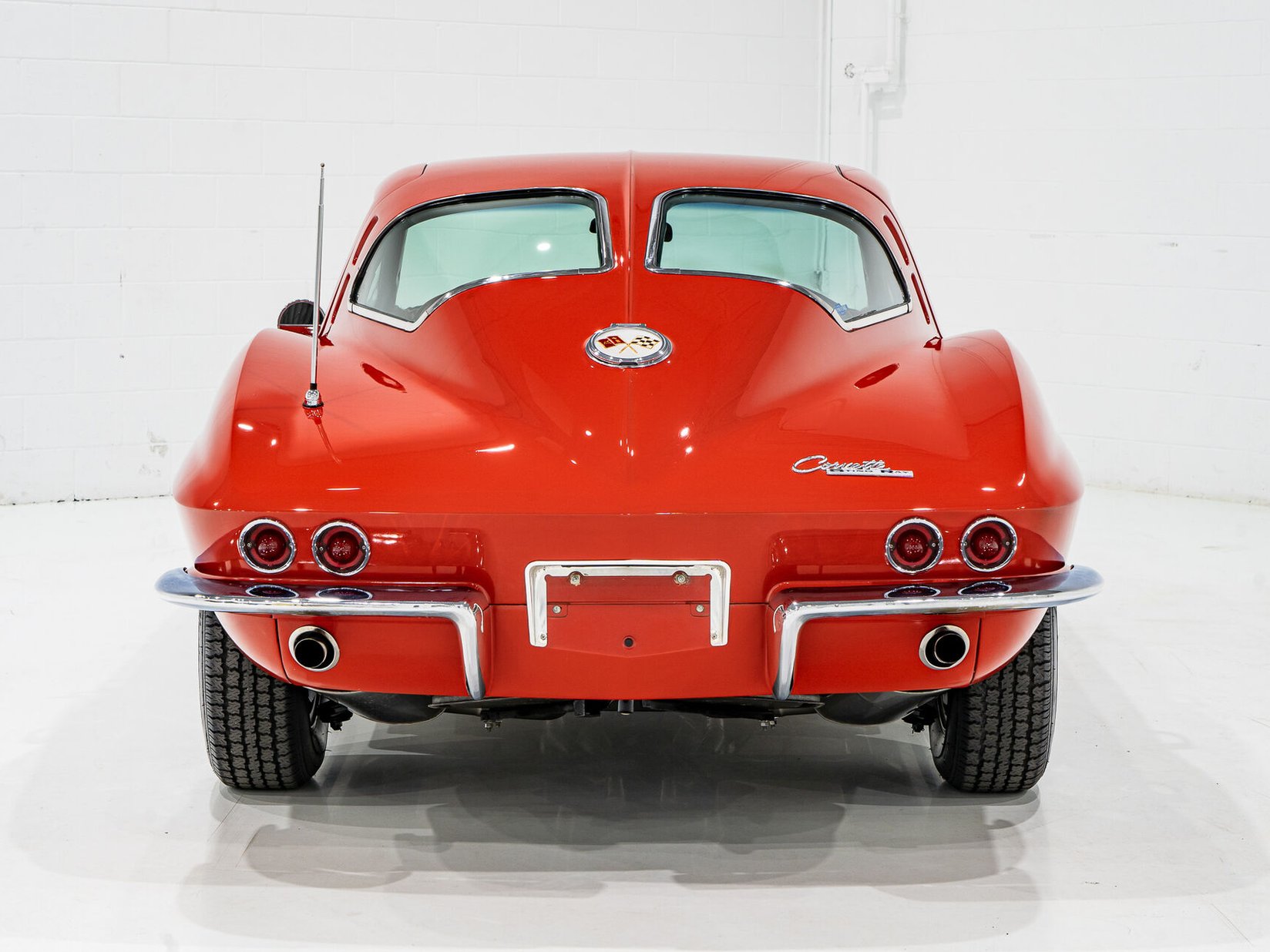 Chevrolet Corvette Split window matching# 327 Factory A/C | PRICE IN USD 1963 Rouge Montréal - photo #51