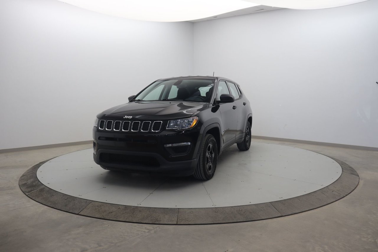 Jeep Compass NIV 3C4NJCAB3LT114859 2020 Noir Chicoutimi - photo #0