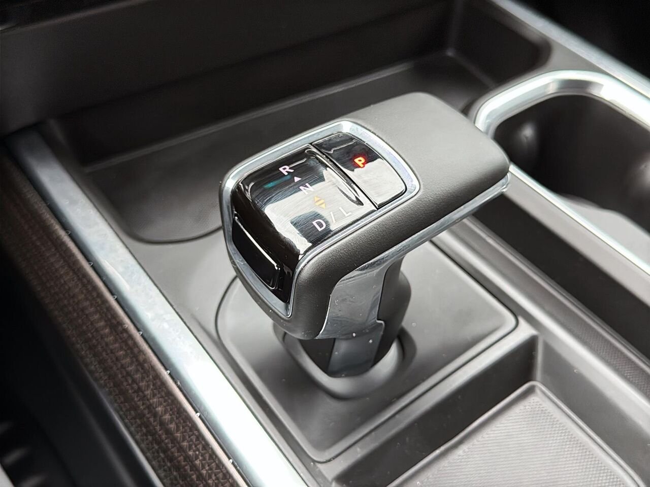 CHEVROLET Silverado 1500 LT 2026 BLANC SOMMET Saint-Hyacinthe - photo #12