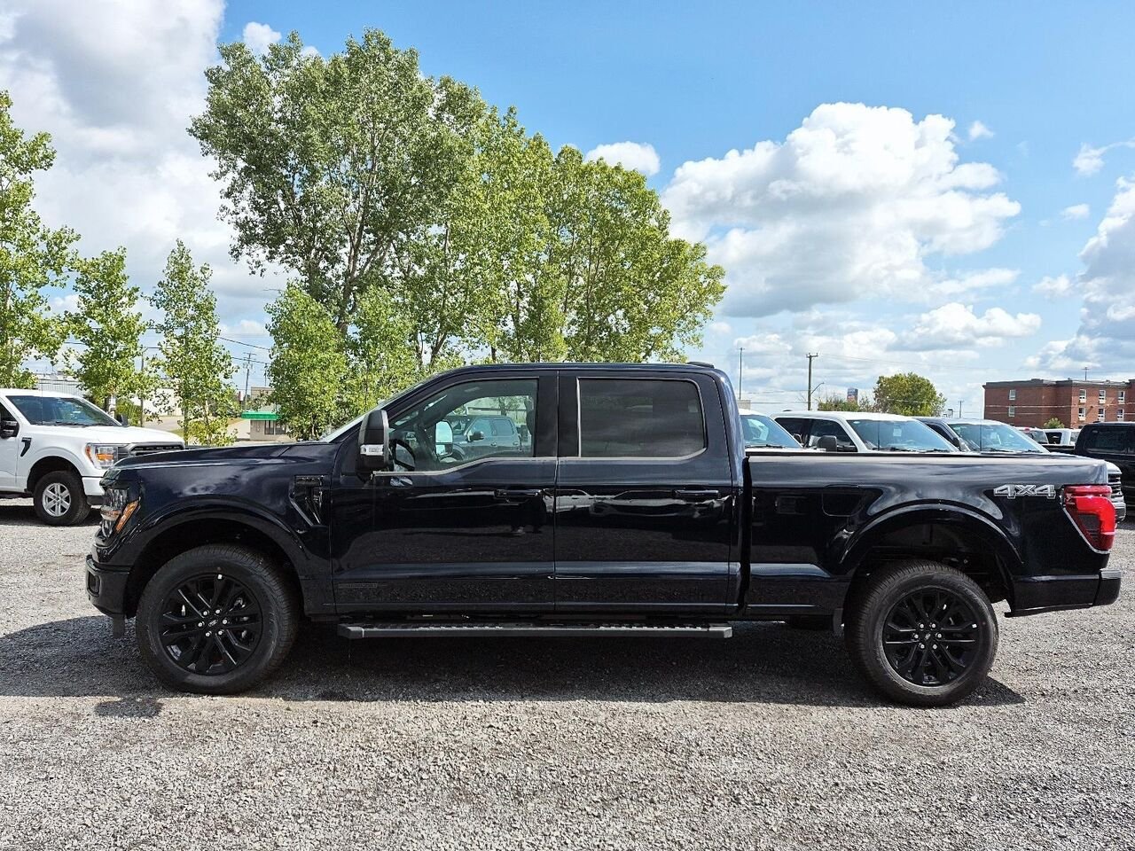 Ford F-150 2F039 | XLT 2026 Bleu antimatière métallisé Saint-Jérôme - photo #2