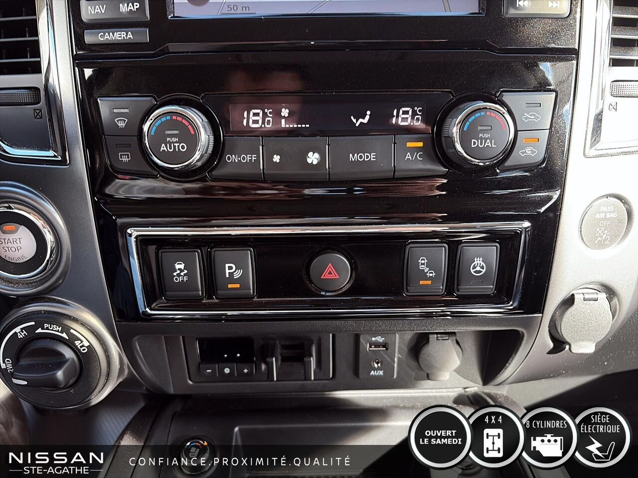 2018 Nissan Titan Platine cabine double 4x4 | BAS KILOMÉTRAGE | CAPACITÉ DE REMORQUAGE 8 500 LB Blue Saint-Jérôme - photo #23