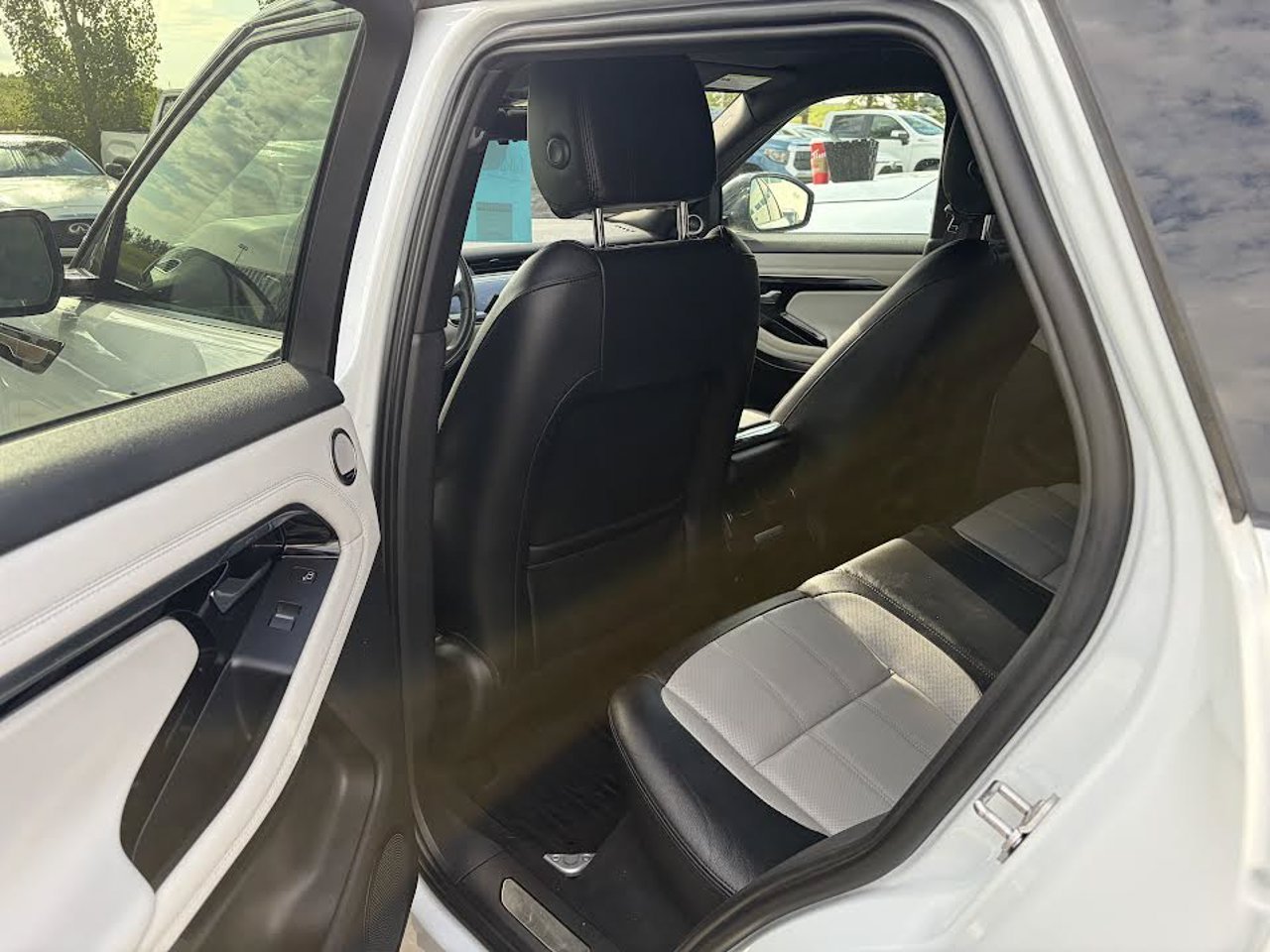 2020 Land Rover Range Rover Evoque P250 First Edition White Sherwood Park - photo #5